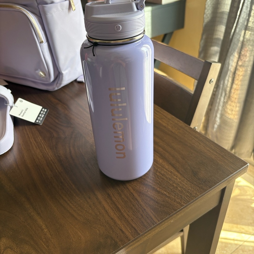 lululemon Back to Life Sport Bottle in Lavender